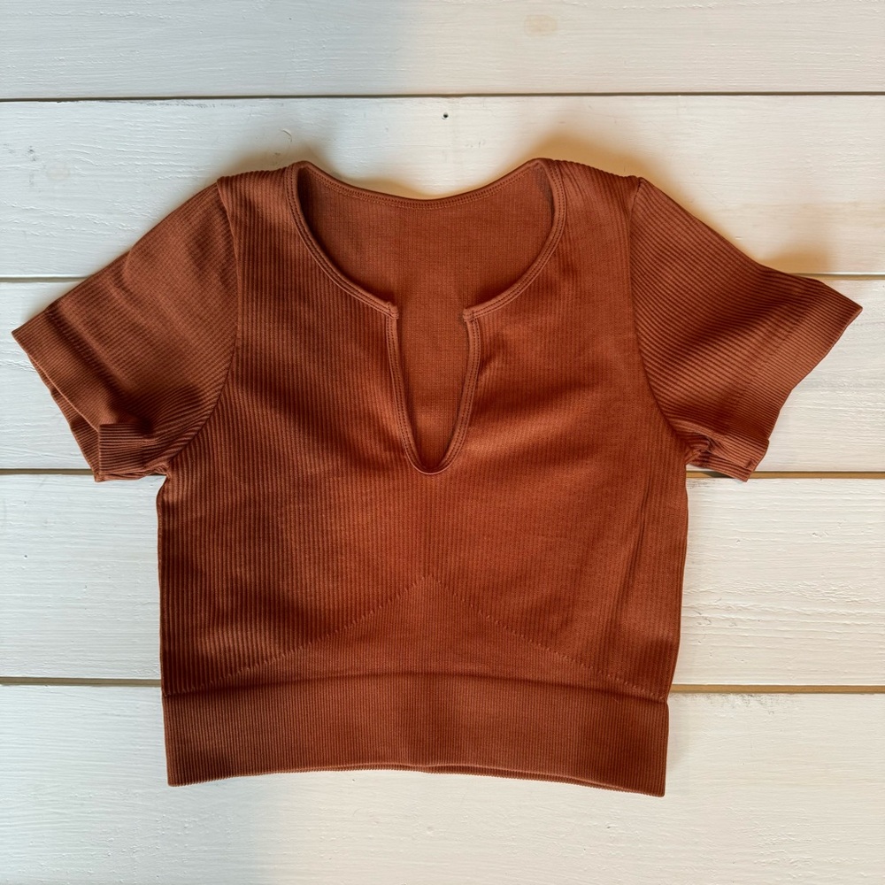 Basic Cropped Ribbed Workout Yoga Shirt Size Small Burnt Orange